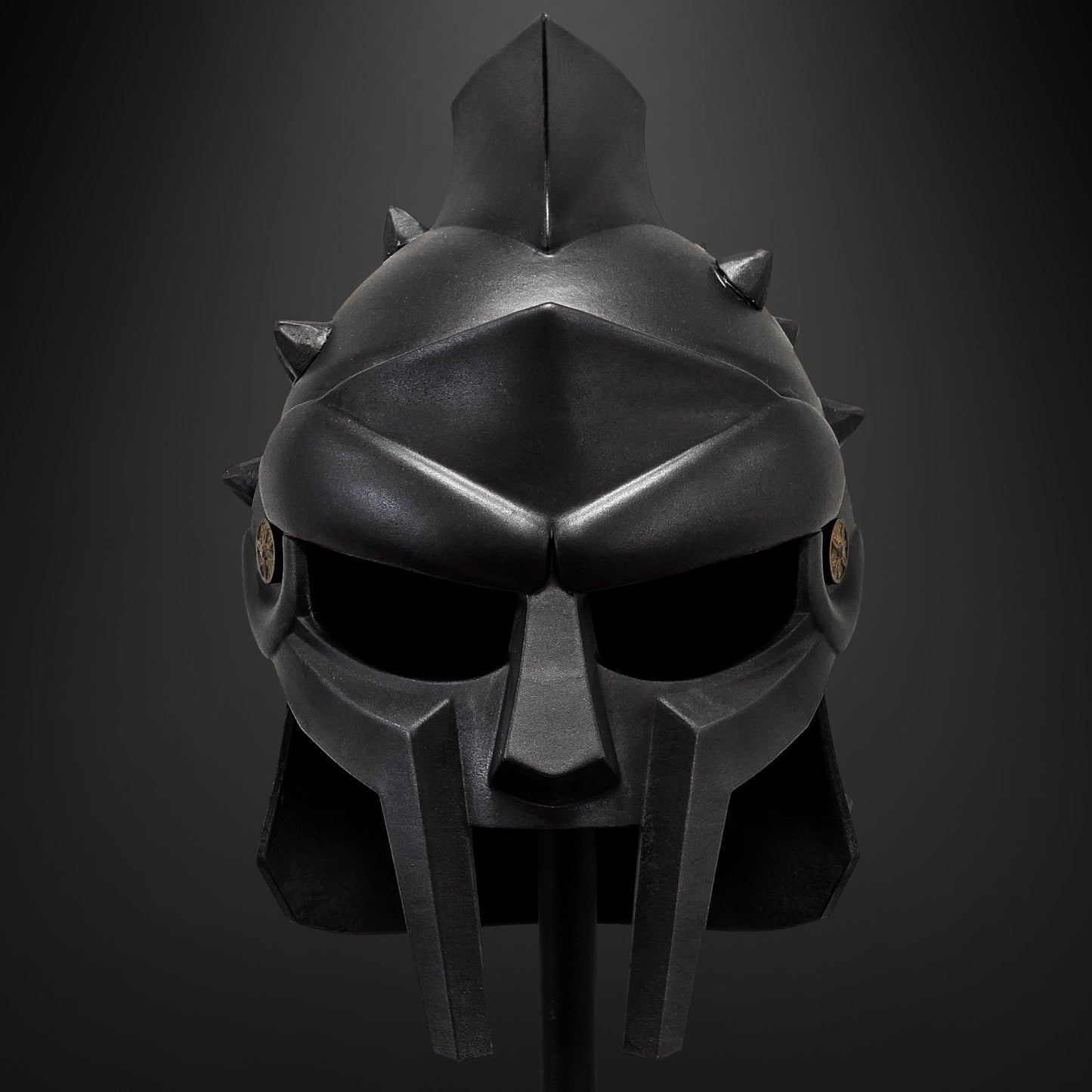Gladiator: Maximus Decimus Meridius Helmet - Prop or Replica